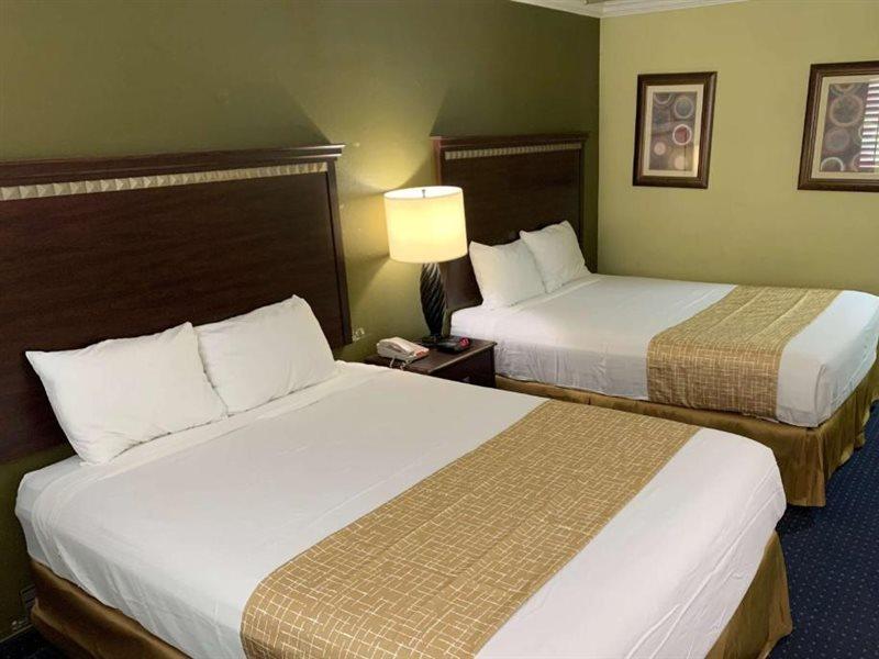 Travelodge By Wyndham Odessa Εξωτερικό φωτογραφία