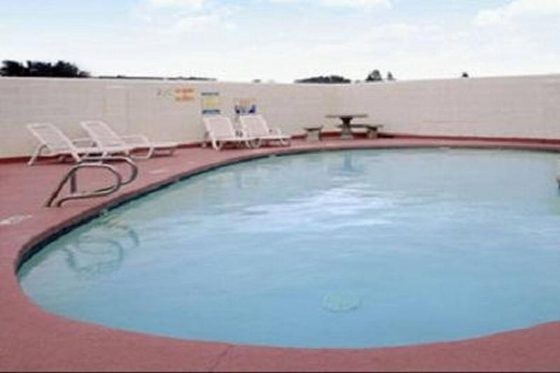Travelodge By Wyndham Odessa Εξωτερικό φωτογραφία